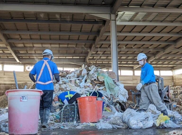 114年5月9日起新增開放雇主聘僱移工從事廢棄物及資源物回收處理工作